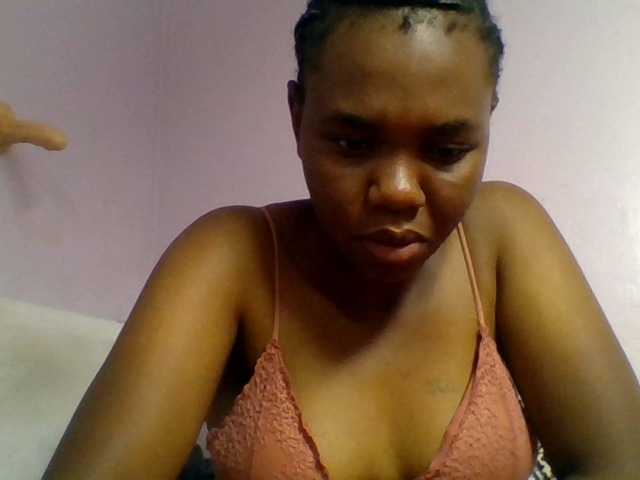 Kittydew live cam on BongaCams