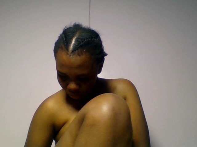 Kittydew Live Cam on BongaCams