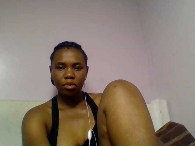 Kittydew live cam on BongaCams