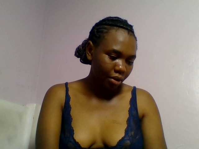 Kittydew live cam on BongaCams