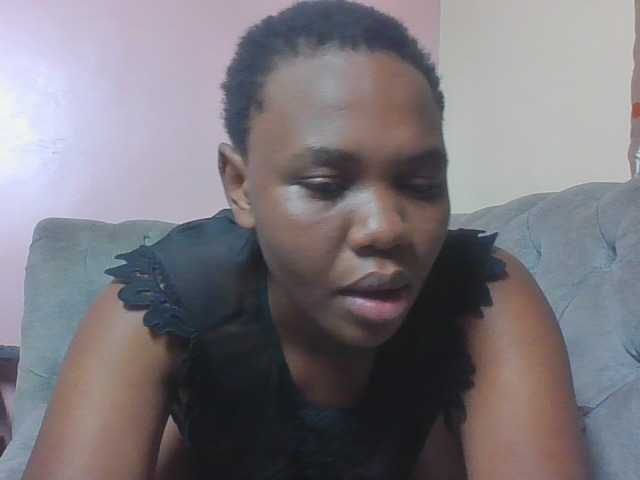 Kittydew live cam on BongaCams