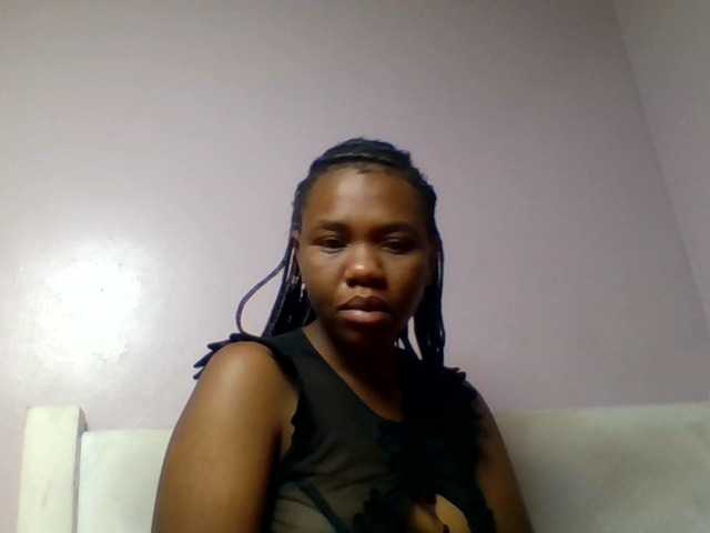 Kittydew live cam on BongaCams