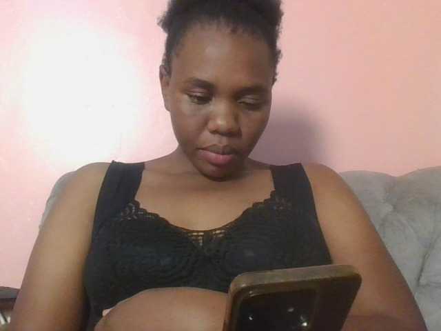 Kittydew live cam on BongaCams
