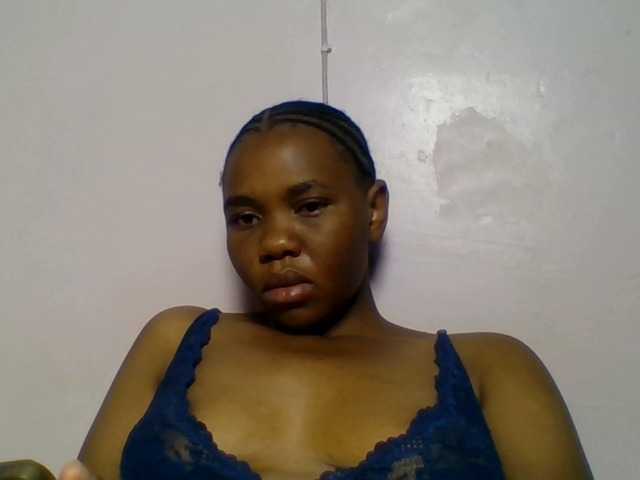 Kittydew live cam on BongaCams