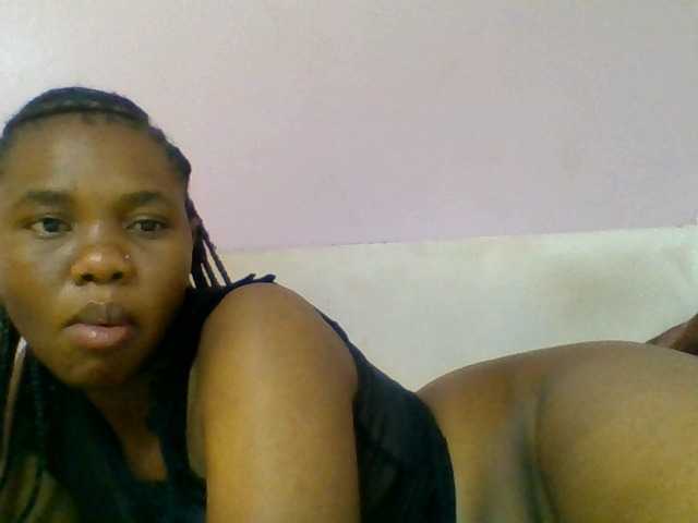 Kittydew live cam on BongaCams