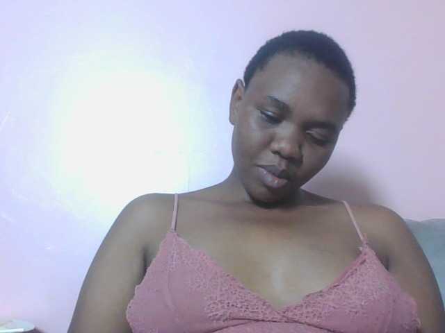 Kittydew live cam on BongaCams
