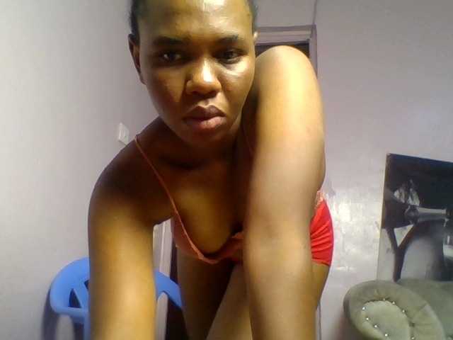 Kittydew live cam on BongaCams