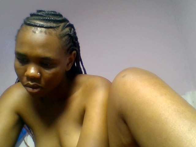 Kittydew live cam on BongaCams