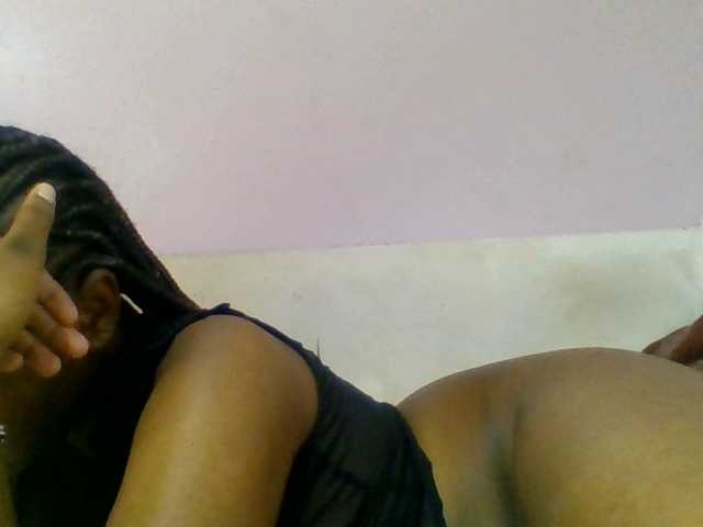 Kittydew live cam on BongaCams