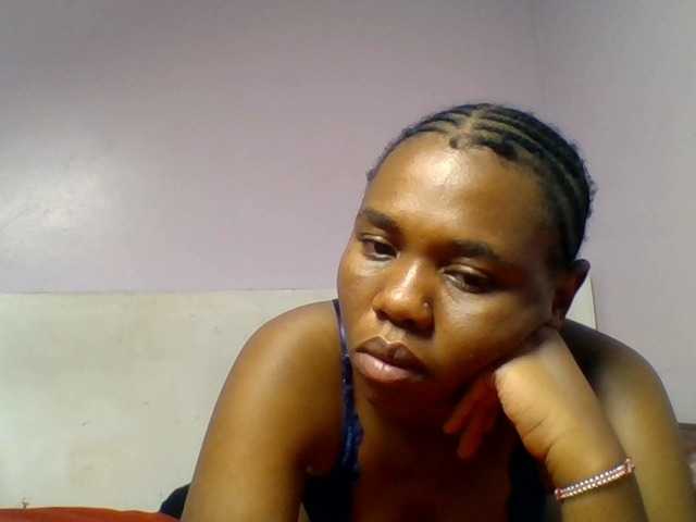 Kittydew live cam on BongaCams