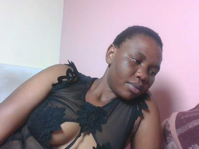 Kittydew live cam on BongaCams