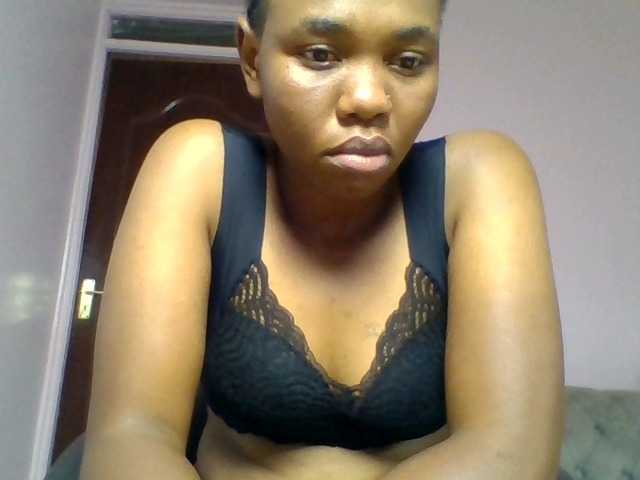 Kittydew live cam on BongaCams