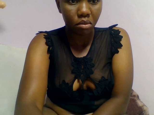 Kittydew live cam on BongaCams