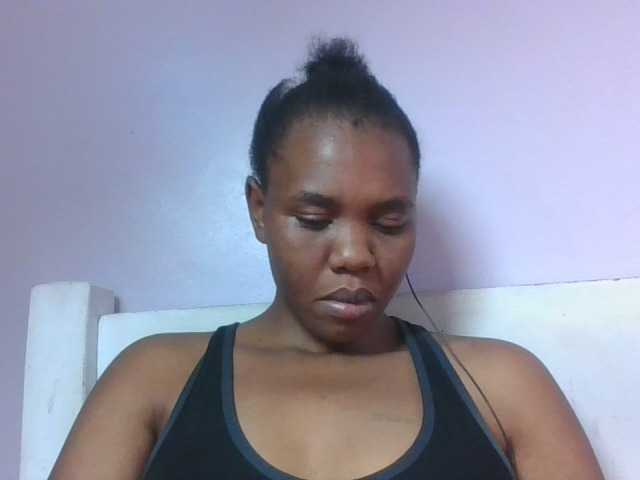 Kittydew live cam on BongaCams