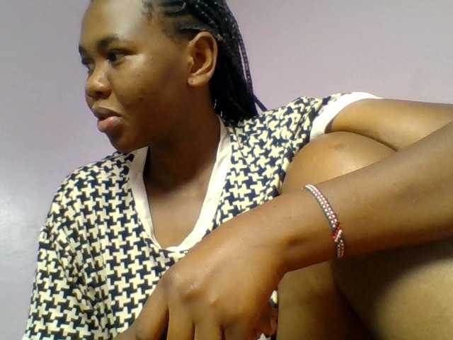 Kittydew live cam on BongaCams