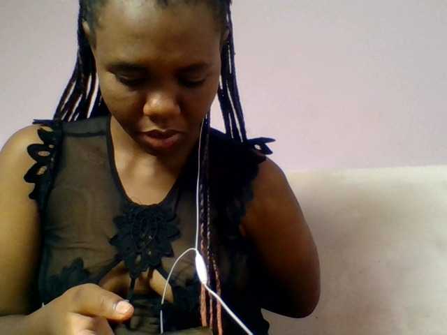 Kittydew live cam on BongaCams