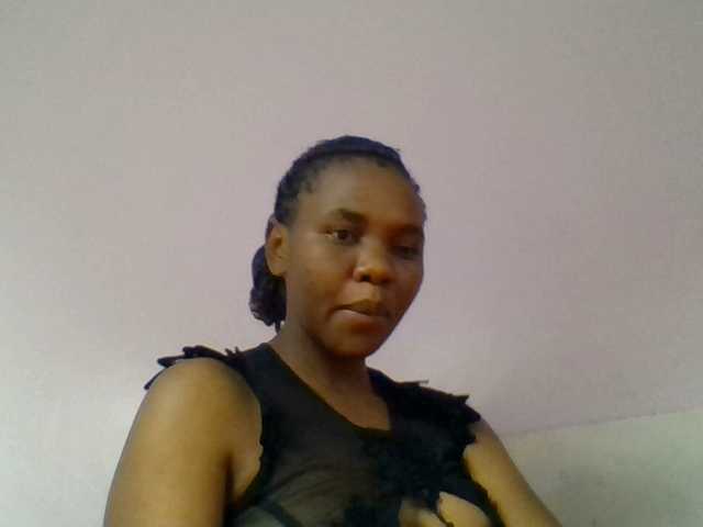 Kittydew live cam on BongaCams