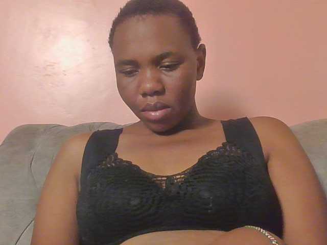 Kittydew live cam on BongaCams