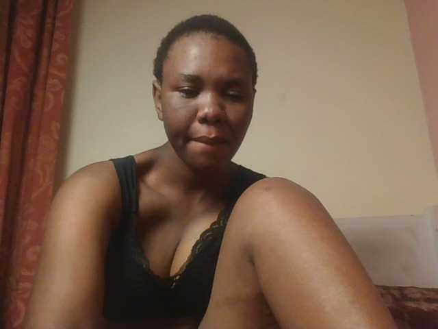 Kittydew live cam on BongaCams