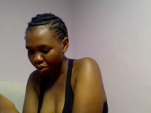 Kittydew live cam on BongaCams
