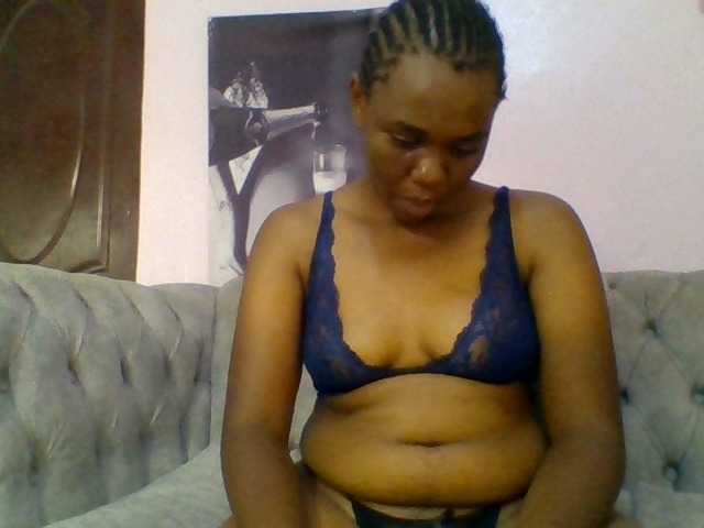 Kittydew live cam on BongaCams