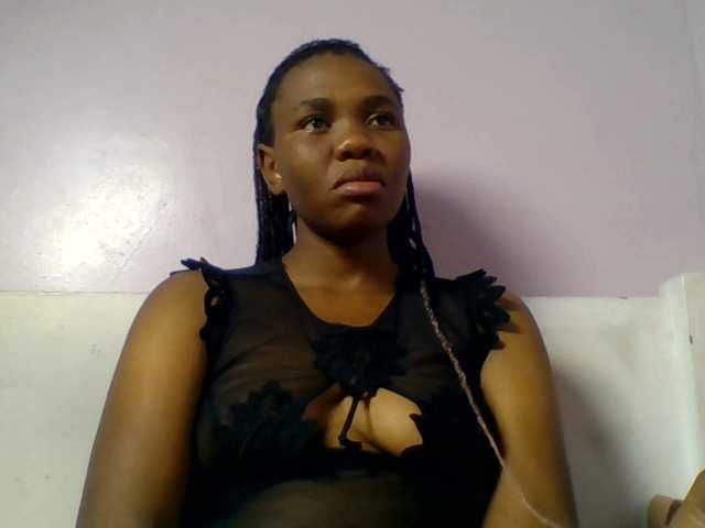 Kittydew live cam on BongaCams