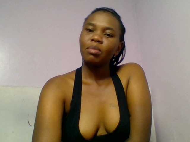 Kittydew live cam on BongaCams