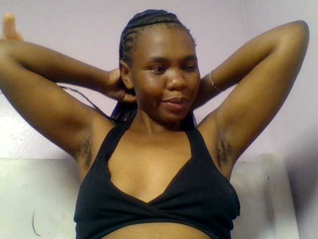 Kittydew live cam on BongaCams