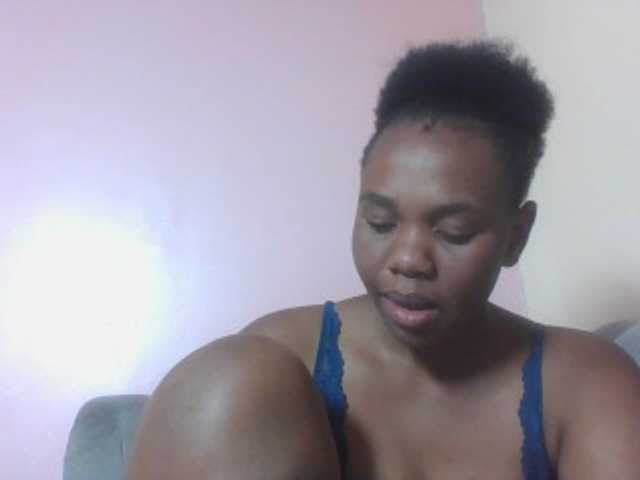 Kittydew live cam on BongaCams