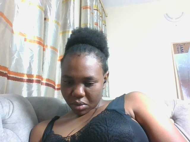 Kittydew live cam on BongaCams