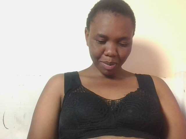 Kittydew live cam on BongaCams