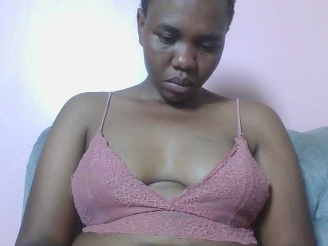 Kittydew live cam on BongaCams