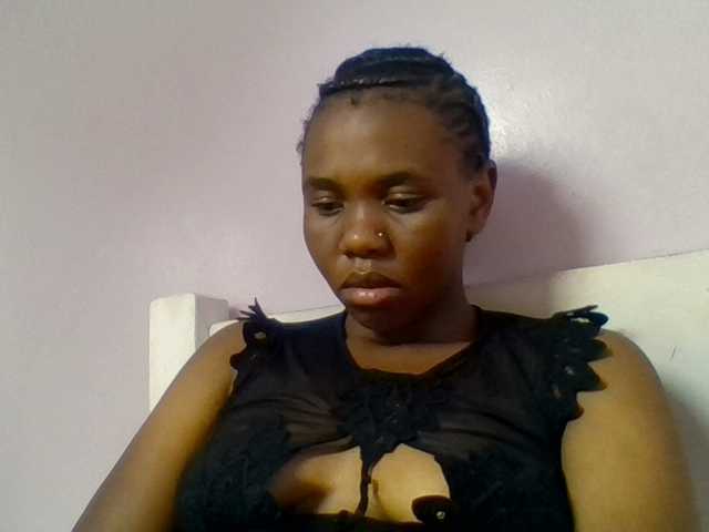 Kittydew live cam on BongaCams