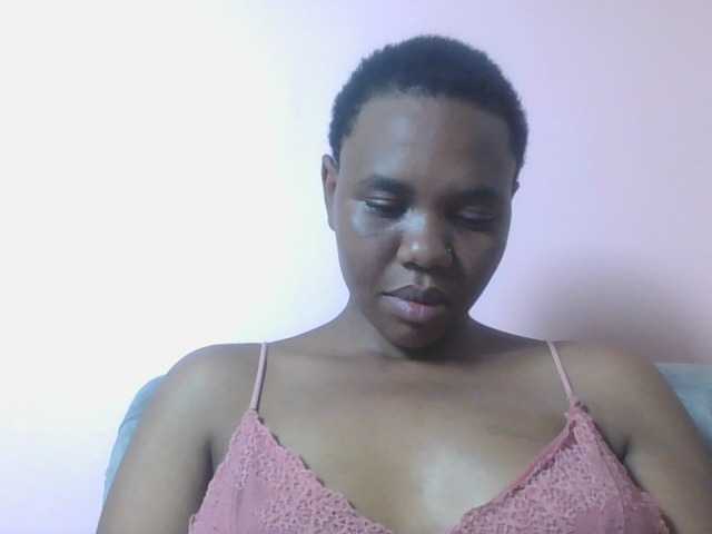 Kittydew live cam on BongaCams