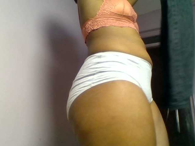 Kittydew live cam on BongaCams