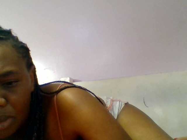 Kittydew live cam on BongaCams