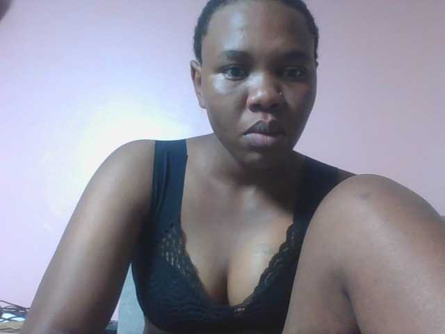 Kittydew live cam on BongaCams