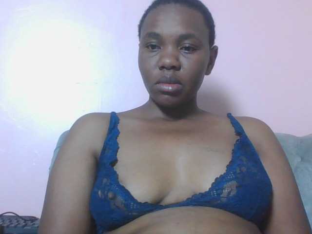 Kittydew live cam on BongaCams
