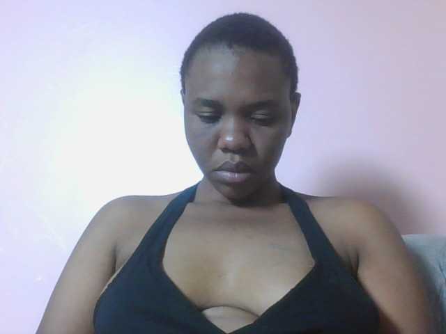Kittydew live cam on BongaCams
