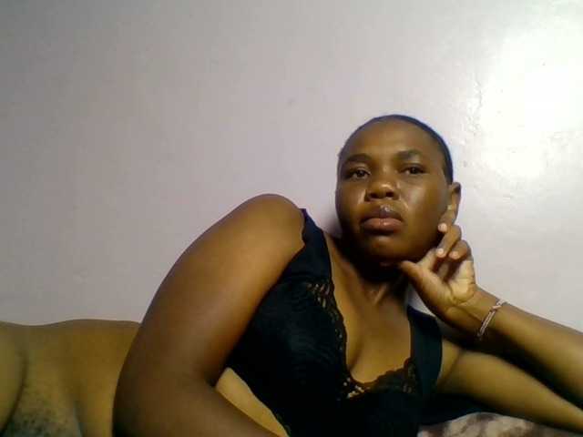 Kittydew live cam on BongaCams