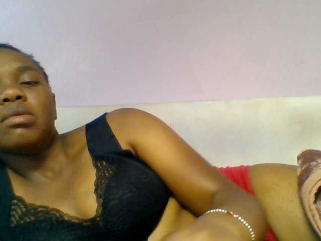 Kittydew live cam on BongaCams