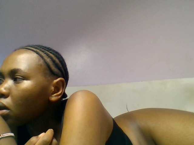 Kittydew live cam on BongaCams