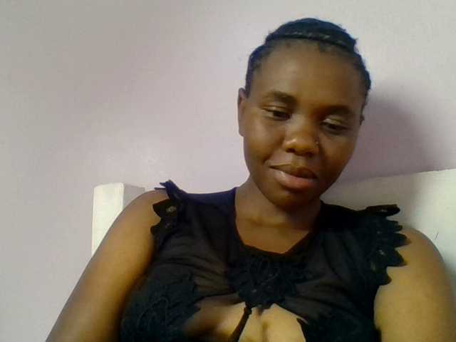 Kittydew live cam on BongaCams