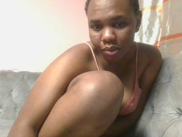 Kittydew live cam on BongaCams