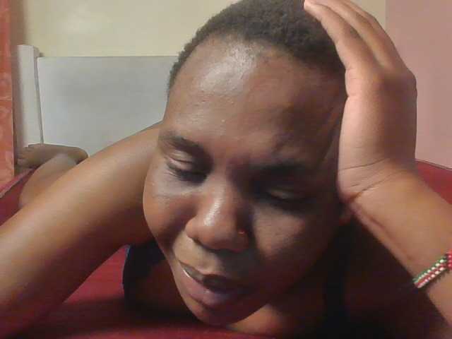 Kittydew live cam on BongaCams
