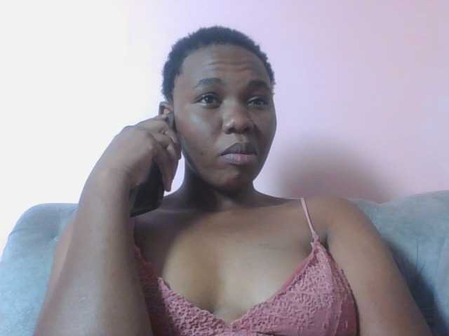 Kittydew live cam on BongaCams