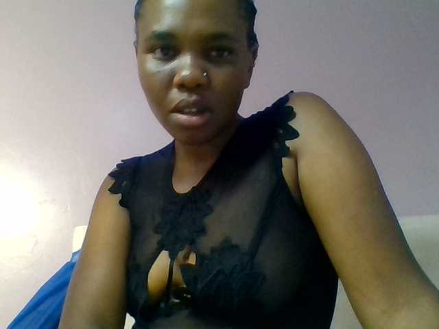Kittydew live cam on BongaCams