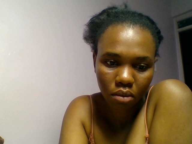 Kittydew live cam on BongaCams