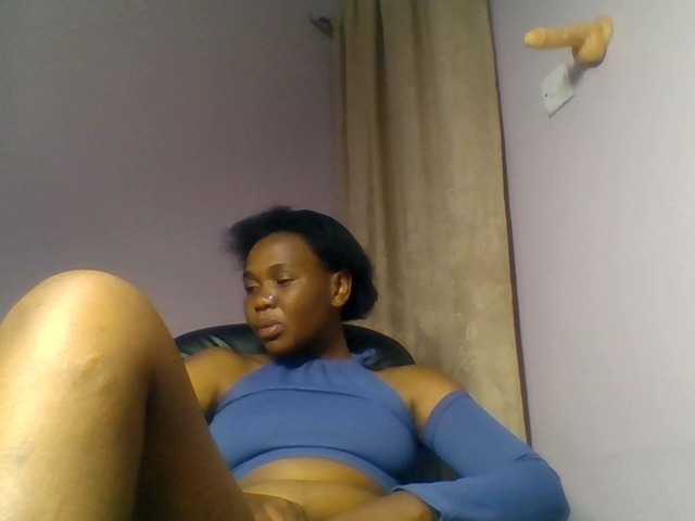 Kittydew live cam on BongaCams
