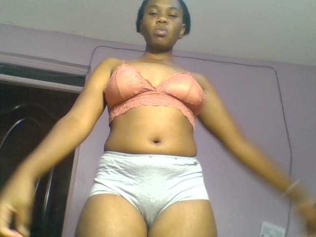 Kittydew live cam on BongaCams